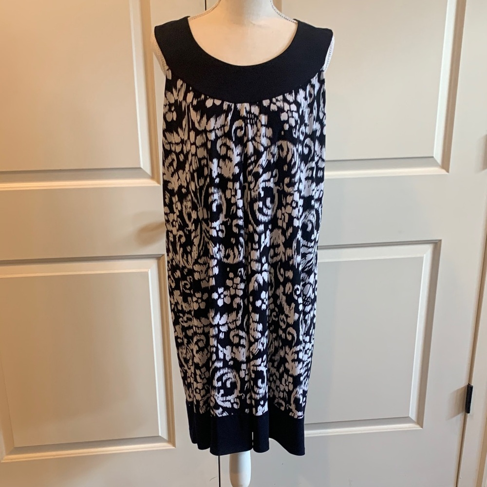 Enfocus Studio Black and White Patterned Midi Dress